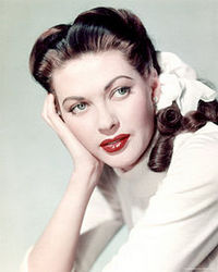 Yvonne-de-carlo.jpg